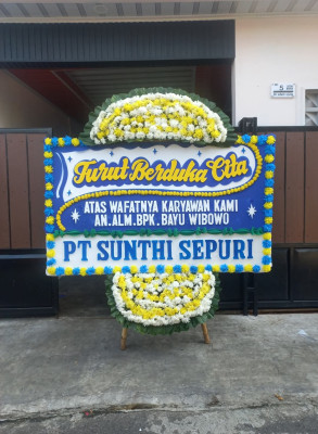 Papan Bunga Duka di Mondoretno