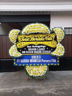 Papan Bunga Duka di Mondoretno